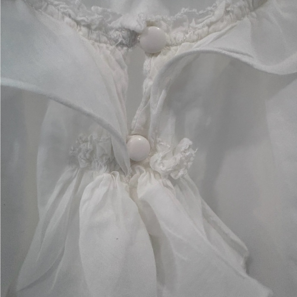 J. Crew Ruffled Sleeveless Women Blouse Ivory measurements in photos feminine - Picture 3 of 6